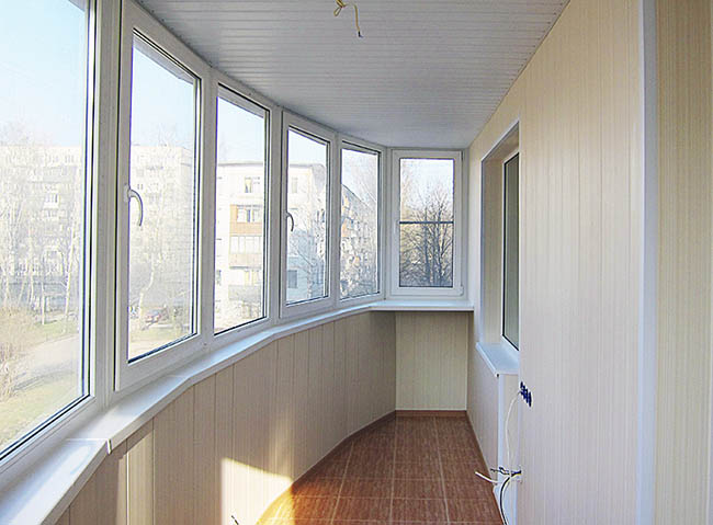 Замена холодного остекления на балконе на теплое Можайск