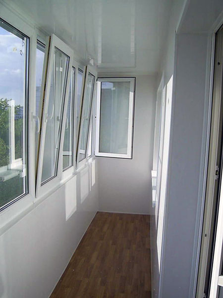 Тёплое и холодное распашное остекление балконов алюминиевым профилем Можайск