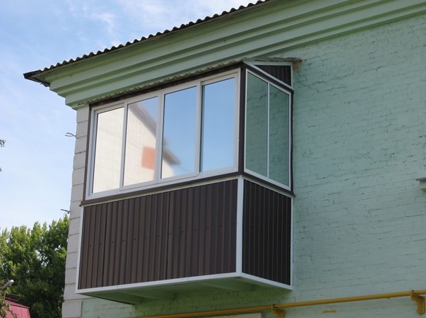 Легкое облегченное остекление балкона Можайск