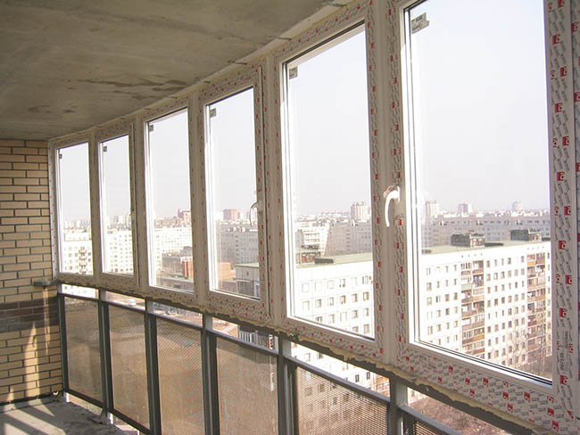 Недорогое остекление общего балкона Можайск