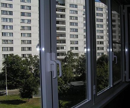 установка пластиковых окон на балконе Можайск